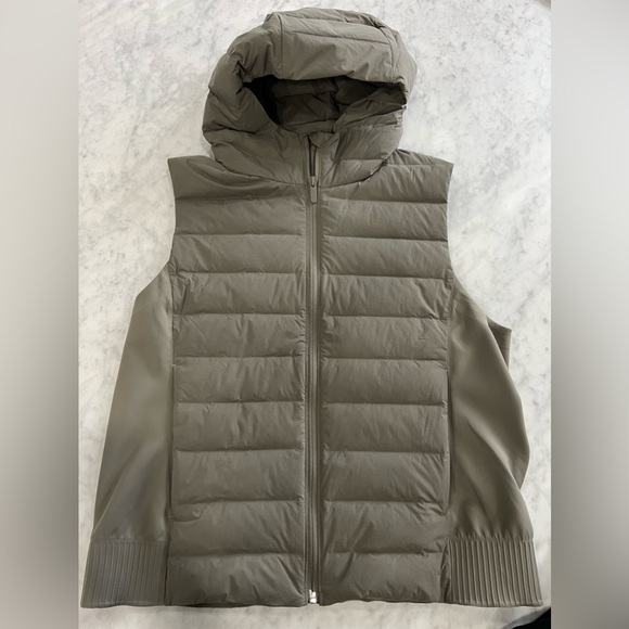 lululemon athletica Jackets & Blazers - RARE, NEVER Worn! NWOT LULULEMON 🤎
DOWN & AROUND VEST
COLOR: Rover
Size: 12